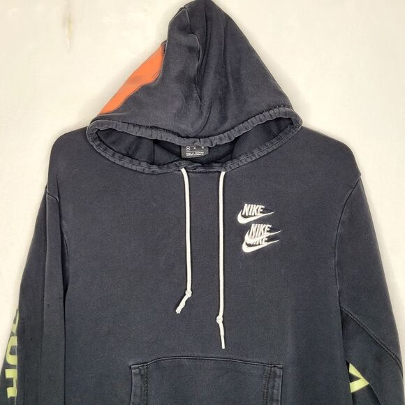 Nike World Tour Beaverton Oregon Embroidered Hoodie Size Medium - Picture 3 of 14